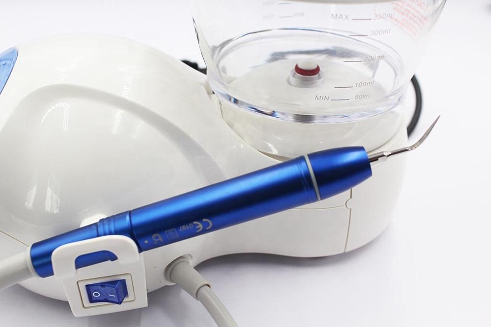 YAYIDA P9L alloy LED Portable Auto-water supply dentist cavitron dental piezo ultrasonic scaler with Water Bottle